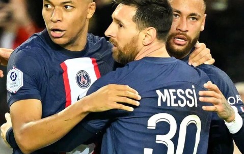 九游娱乐下载-巴黎圣日耳曼重签内马尔，组建新阵容的简单介绍